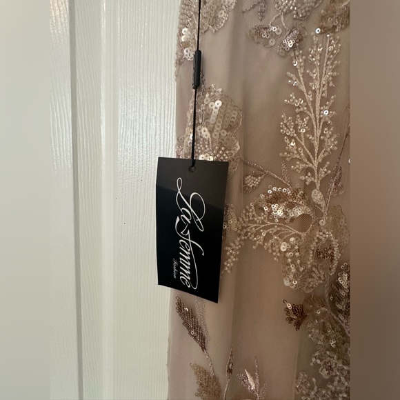 La Femme 30841SC Mother of the Bride Dress Champagne size 10 - Picture 13 of 14